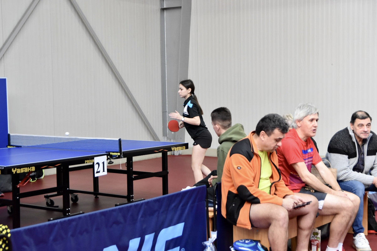 4F6EDFF9-9FB3-4800-BEFC-0E20340E7D8E