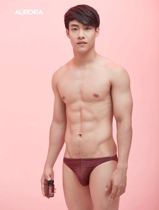 AURORA 9 - Anh 6 múi tóc 1 mái lãng tử đẹp trai