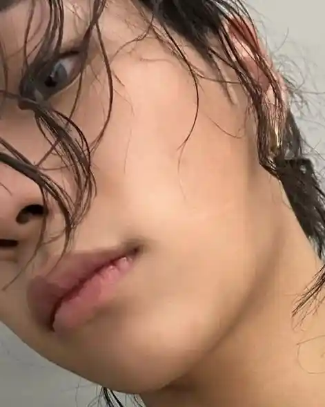 193cc1e60a3ae6e7d0f0c47417db3735_copy_471x589