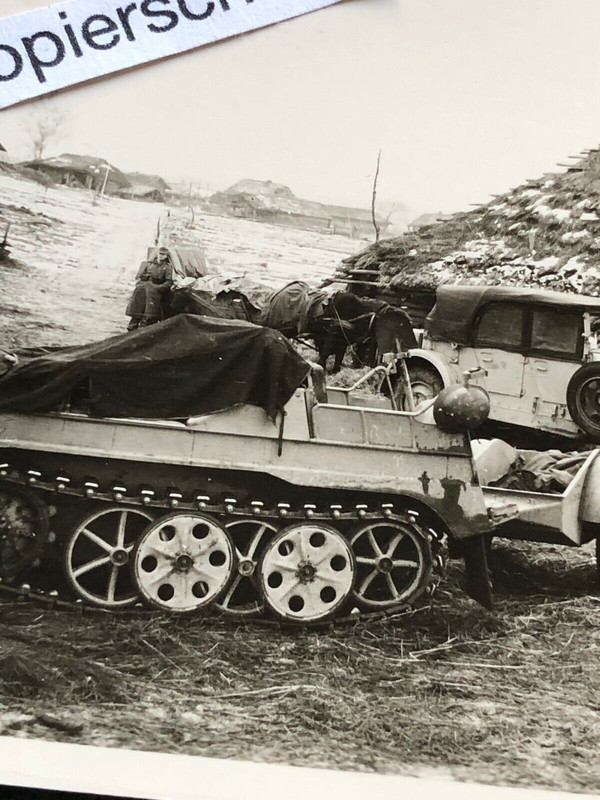 Altes Foto-Kettenkrad-Fahrzeug-Ausrüstung-2