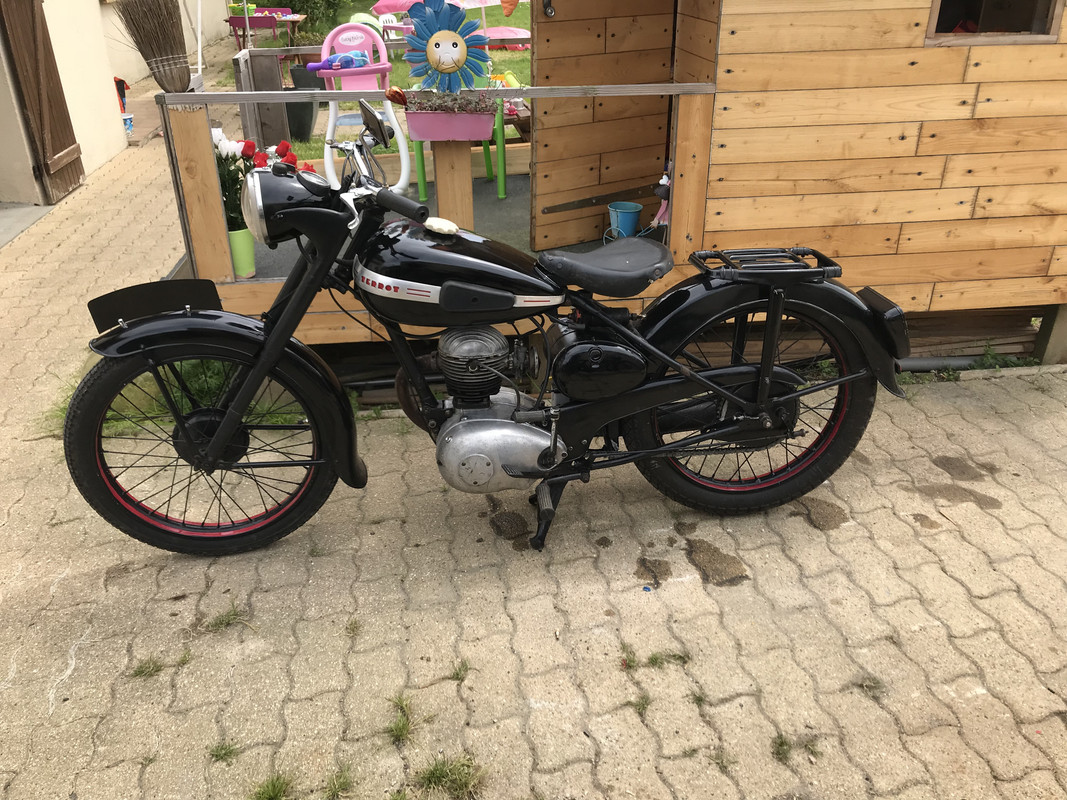 B6B59A01-F236-4AA8-90AB-AF1F0643A50F