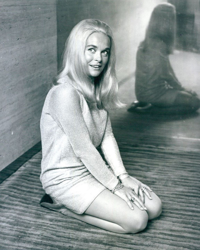 Shirley Eaton a47