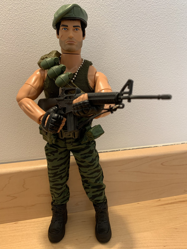 My Action Man showing off Combat 20+guns and equipment. 61-D5830-C-B9-BA-44-C1-AEFD-3104-E4591-A71