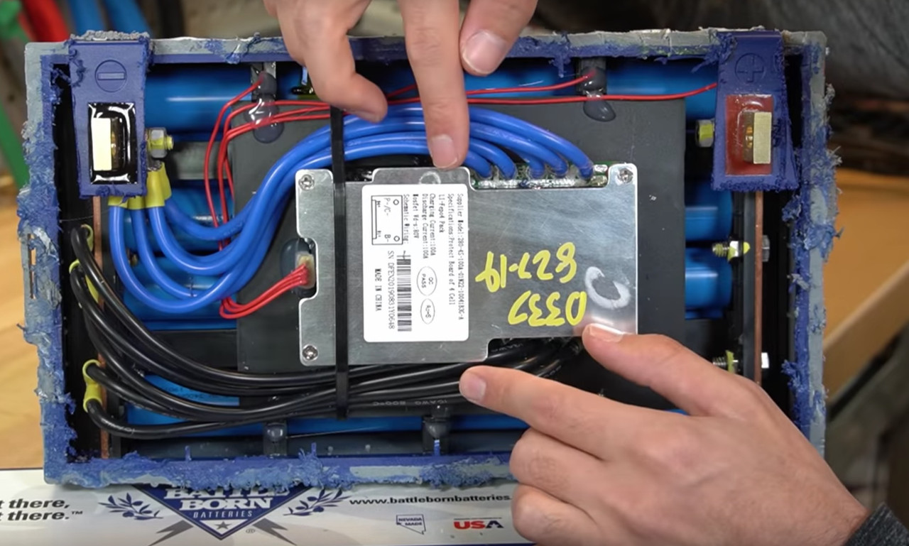 Battleborn 100Ah Cut appart