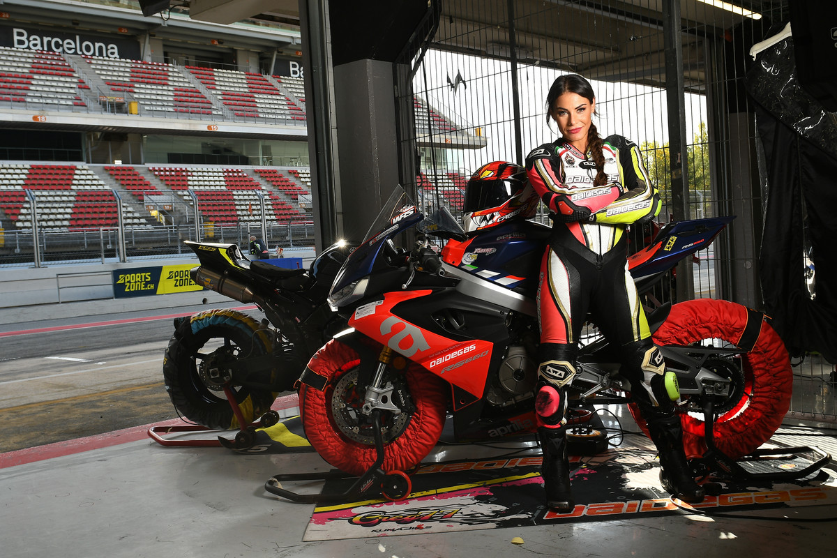 FB7CDD40-5D8D-4BFE-A4A4-3C289F949A87