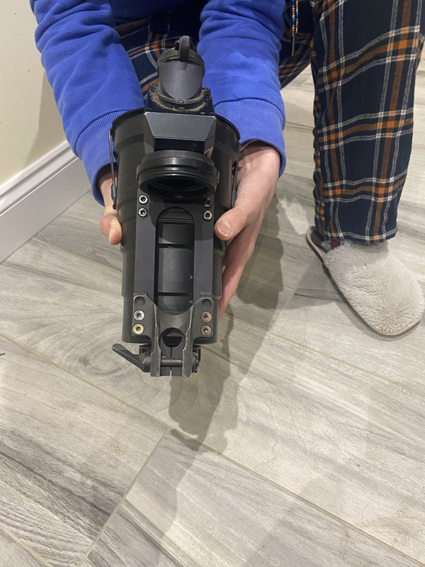 A1142D97-9C92-440A-81E2-16DED36D94CA