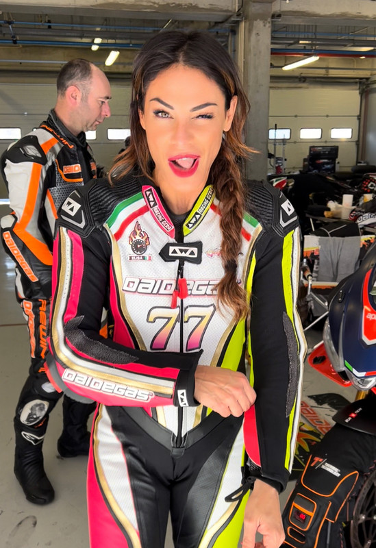 2EC1EED8-CE97-4805-A808-D6F067A9A34A