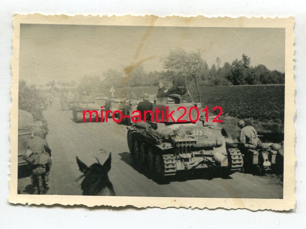 Foto, Wehrmacht, Panzer, Panzerkampfwagen 38 (t), Vormarsch, Frankreich (2)