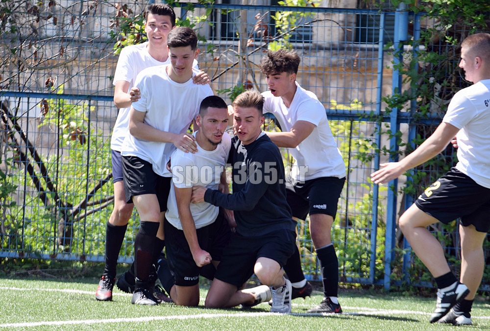 , &Sigma;&chi;&omicron;&lambda;&iota;&kappa;ό &Lambda;&upsilon;&kappa;&epsilon;ί&omega;&nu;: &Mu;&epsilon;&gamma;ά&lambda;&eta; &nu;ί&kappa;&eta;-&pi;&rho;ό&kappa;&rho;&iota;&sigma;&eta; &gamma;&iota;&alpha; &tau;&omicron; 6&omicron; &Gamma;&Epsilon;&Lambda; &Kappa;&alpha;&lambda;&alpha;&mu;ά&tau;&alpha;&sigmaf; &sigma;&tau;&alpha; &pi;έ&nu;&alpha;&lambda;&tau;&iota; &epsilon;&pi;ί &tau;&omicron;&upsilon; 1&omicron;&upsilon; &Epsilon;&Pi;&Alpha;&Lambda; &Tau;&rho;ί&pi;&omicron;&lambda;&eta;&sigmaf; (pics & vid)