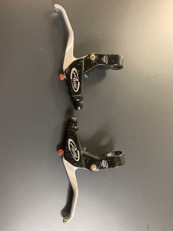 6B7DC589-AFBB-4980-859F-C34AE97E4E22