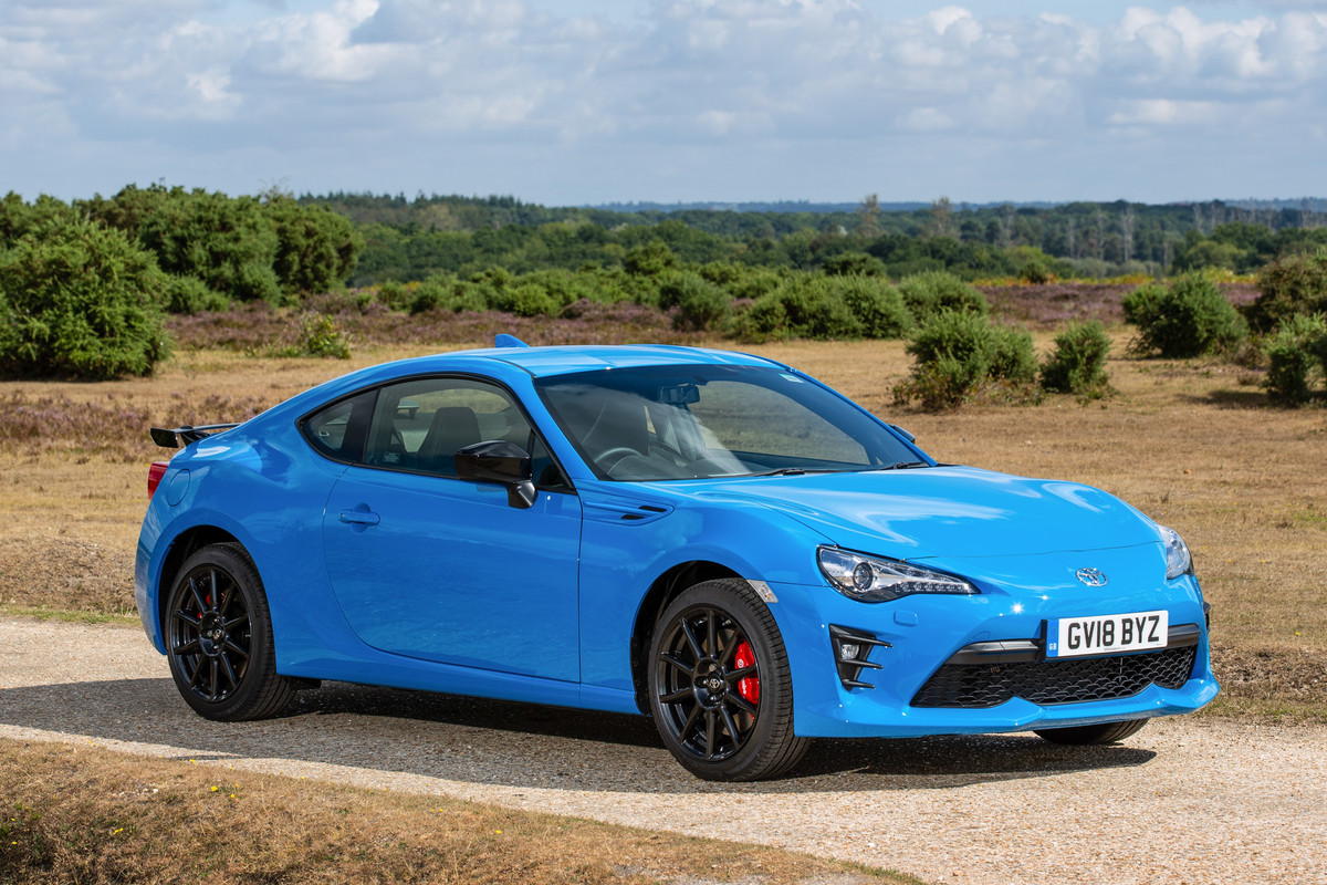GT86-Blue-Edition-Static-3
