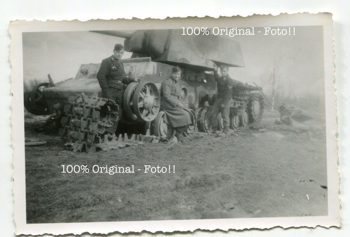 Foto Russland russischer Panzer KW2 KV2 Panzermänner
