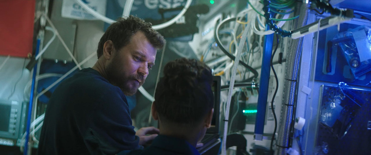 I.S.S. 2024 BluRay [Hindi + English] 480p 720p ESub Screenshot
