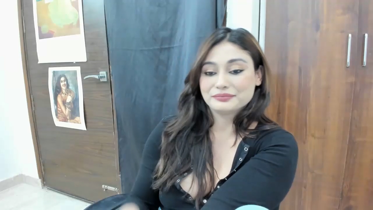 GoddessAnna Webcam Show.mp4_snapshot_18.53.333