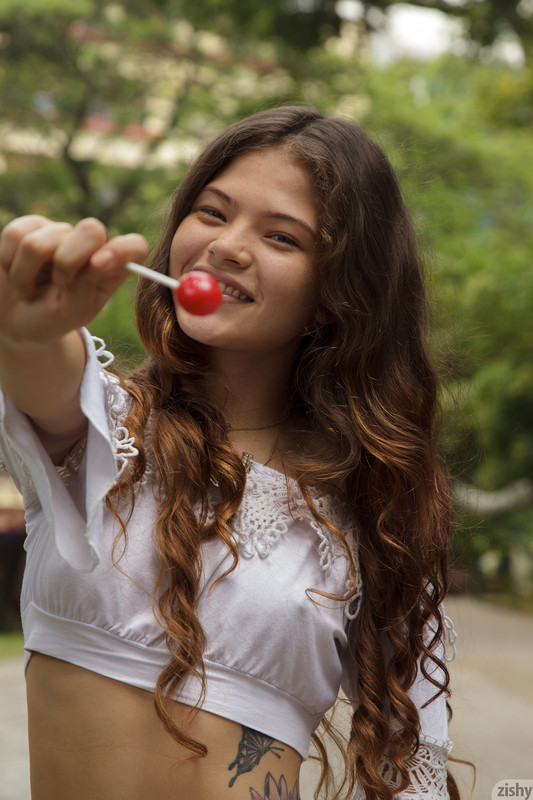 full_012_1321581008539807