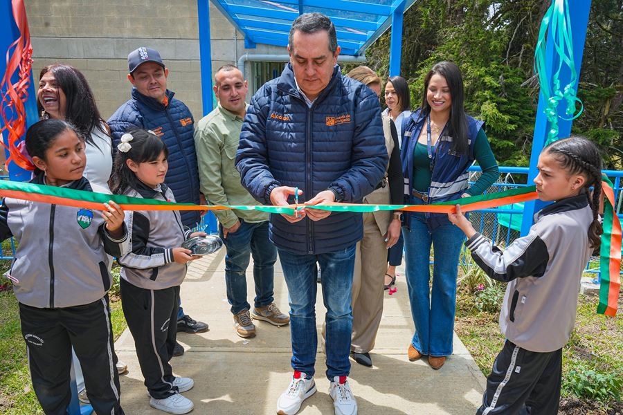 Más aulas, mejores oportunidades: Envigado entrega nuevo bloque escolar en Las Palmas