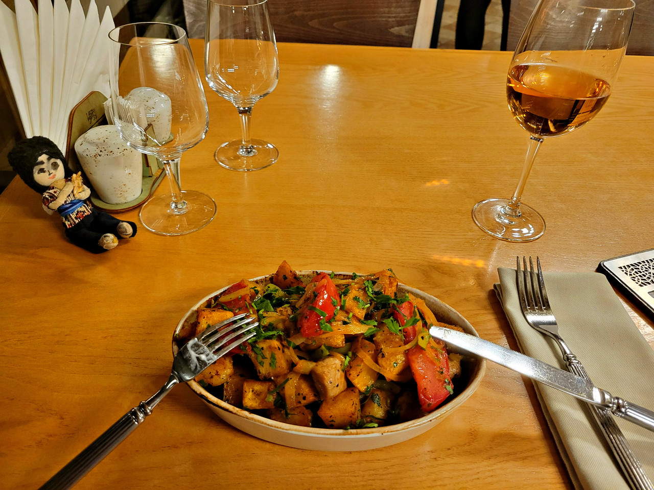 Армения. Ереван в ноябре. Армения. Ереван в ноябре.