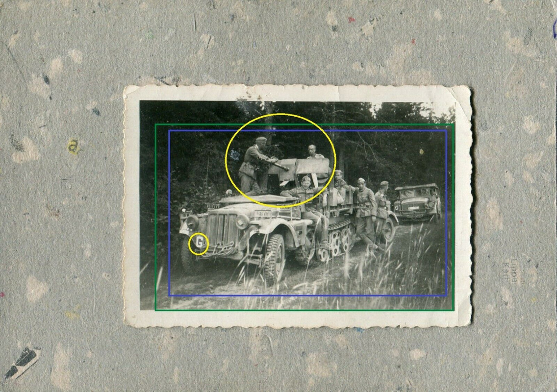 Foto Panzer Spähwagen Halbkette mit Luftabwehr Geschütz