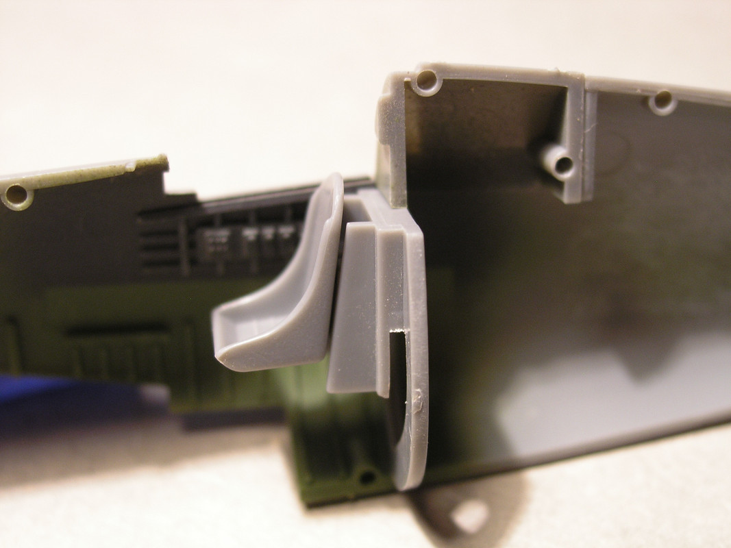 Tam 72 F4U-1 Seat before adjustment