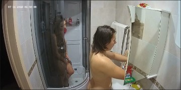 [Image: Voyeur13235150640.jpg]