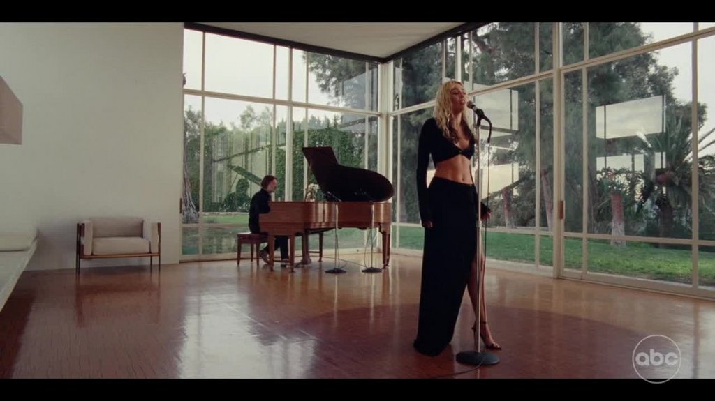 [Image: gyg9zifm3p70.jpg]