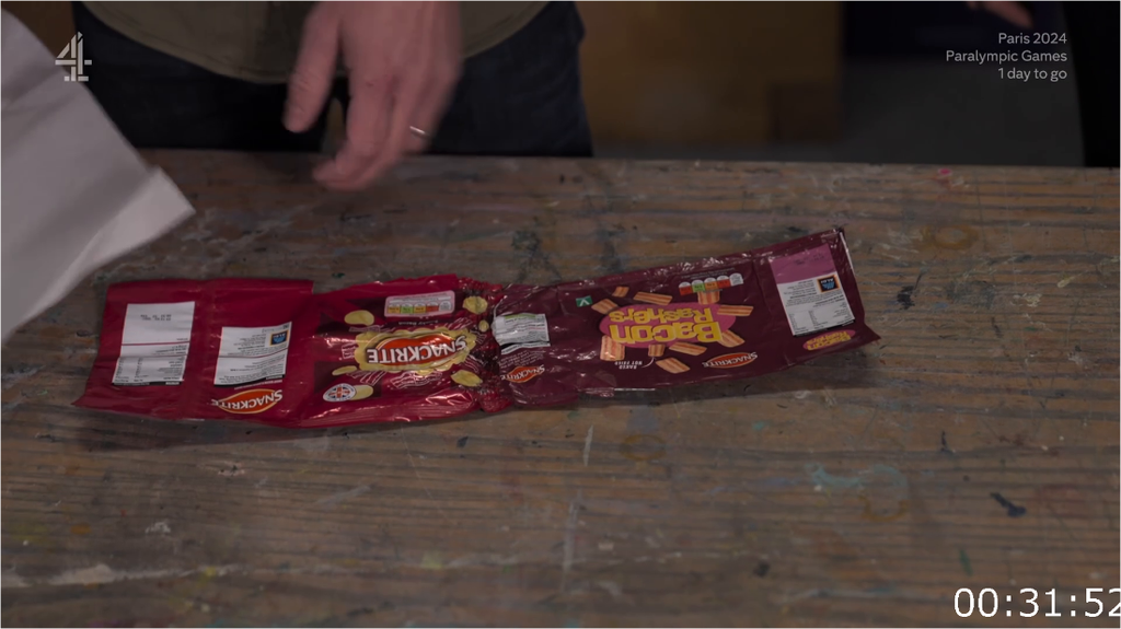 [Image: 2j4oa29ovdwm.png]