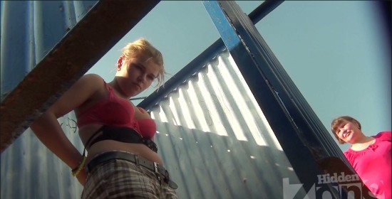 [Image: Voyeur61035123347.jpg]