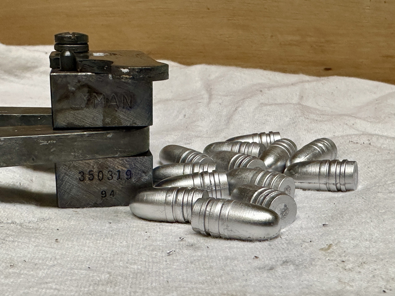 Lyman-350319 samples