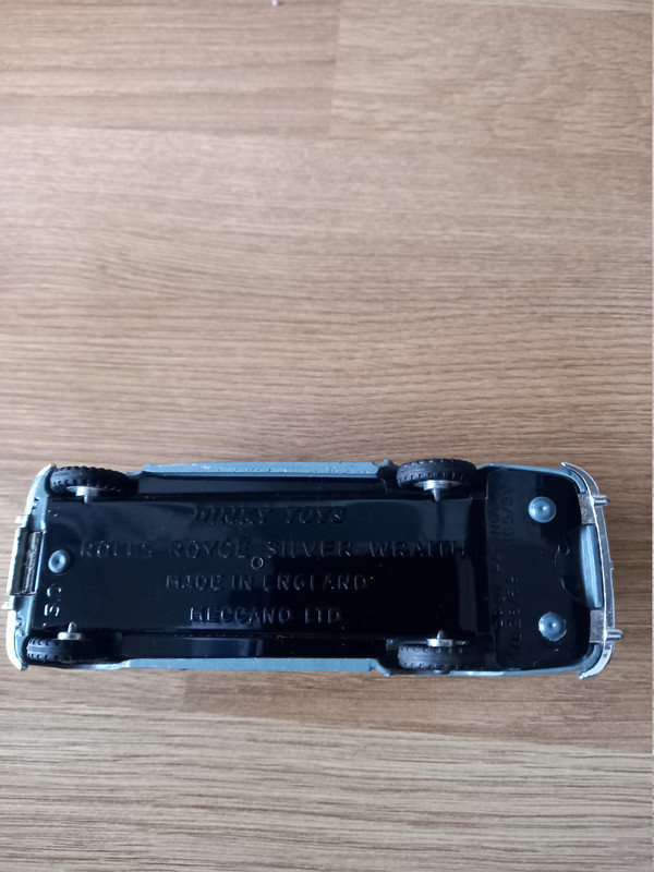 150 Dinky Rolls Royce baseplate