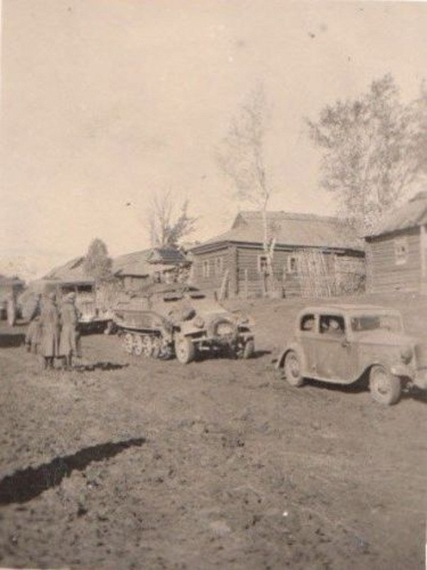 - 2.WK - Rußland - deutscher Schützenpanzer -