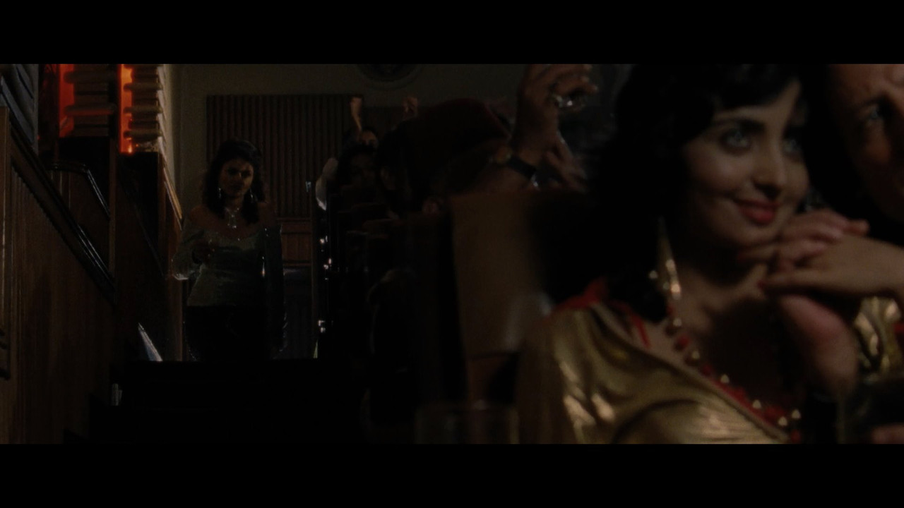 Miss.Lovely.2012.1080p.NF.mkv_snapshot_02.20_[2021.07.14_11.02.28]