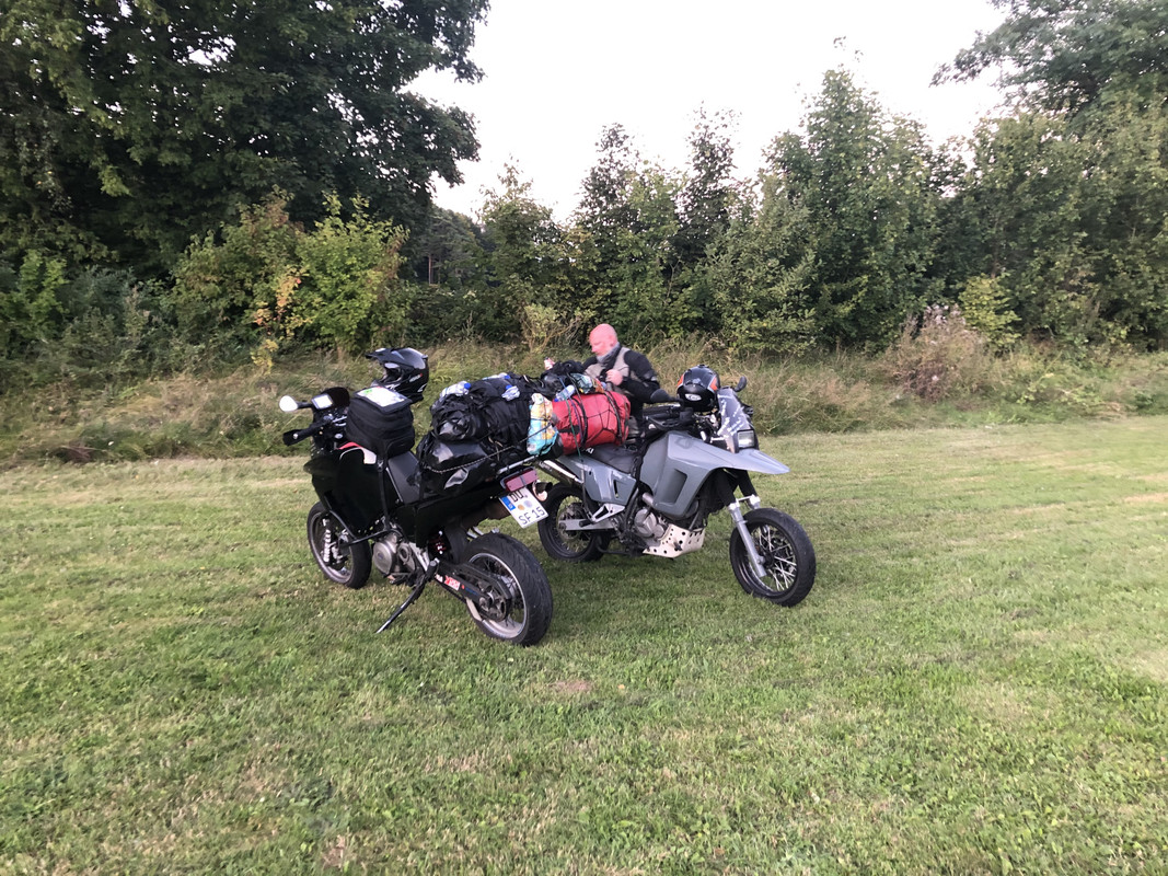 EE2106EB-AB96-4BE8-8AEF-D3B9E996D1E6