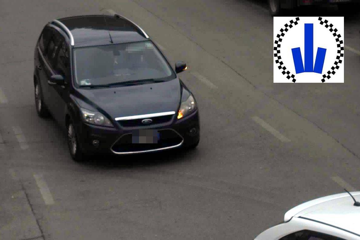Sbatte contro una recinzione e fugge, automobilista incastrato dalle telecamere Sbatte contro una recinzione e fugge, automobilista incastrato dalle telecamere