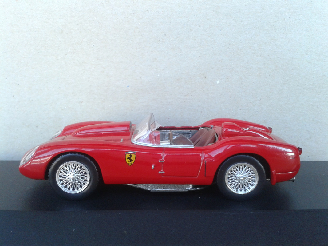1958 Ferrari 250 TR 58 (Ixo - nº 6 Ferrari RBA) (9)