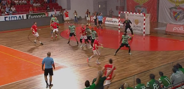 ANDEBOL: SPORTING VENCE DÉRBI FRENTE AO BENFICA