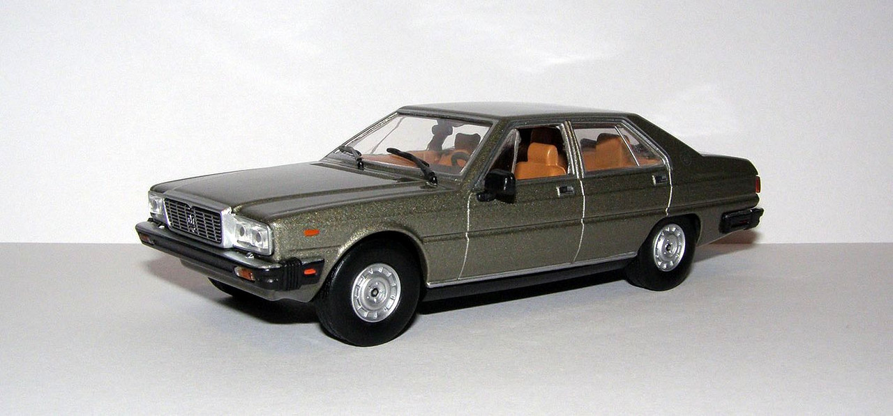 1979 Maserati Quattroporte Series III (Tipo AM330) Sedan by Giugiaro, ItalDesign (Leo Models S040) 1