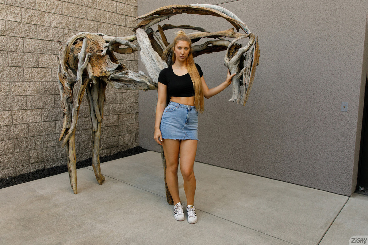 full_001_1044258873121726