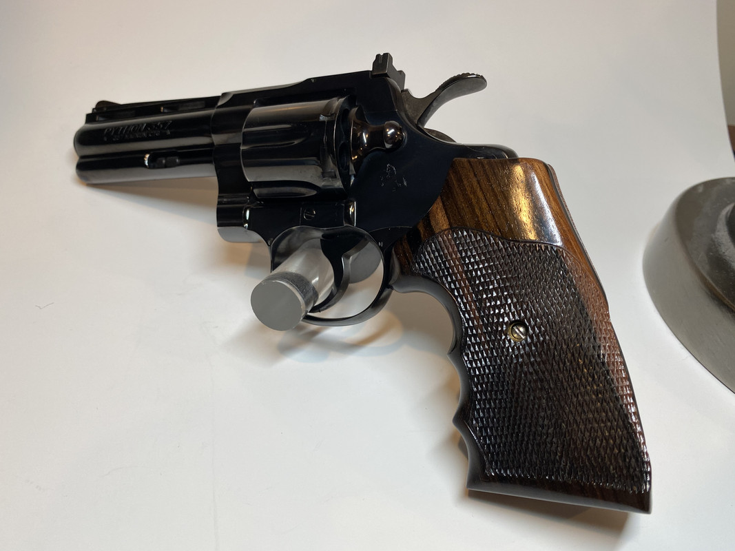 CAA86BB4-8589-46DA-B4A3-8F27CC0D8F22