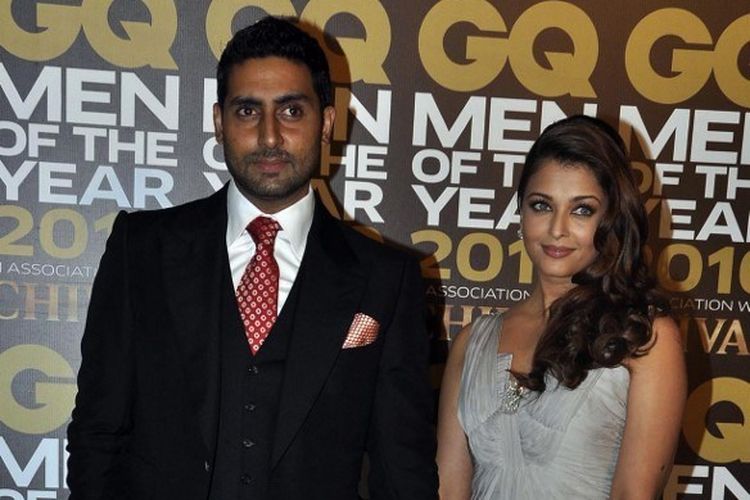 Pasangan Abishek Bachchan dan Aishwarya Rai Bachchan menghadiri GQ Men of the Year Awards 2010 di Mumbai pada 26 September 2010.