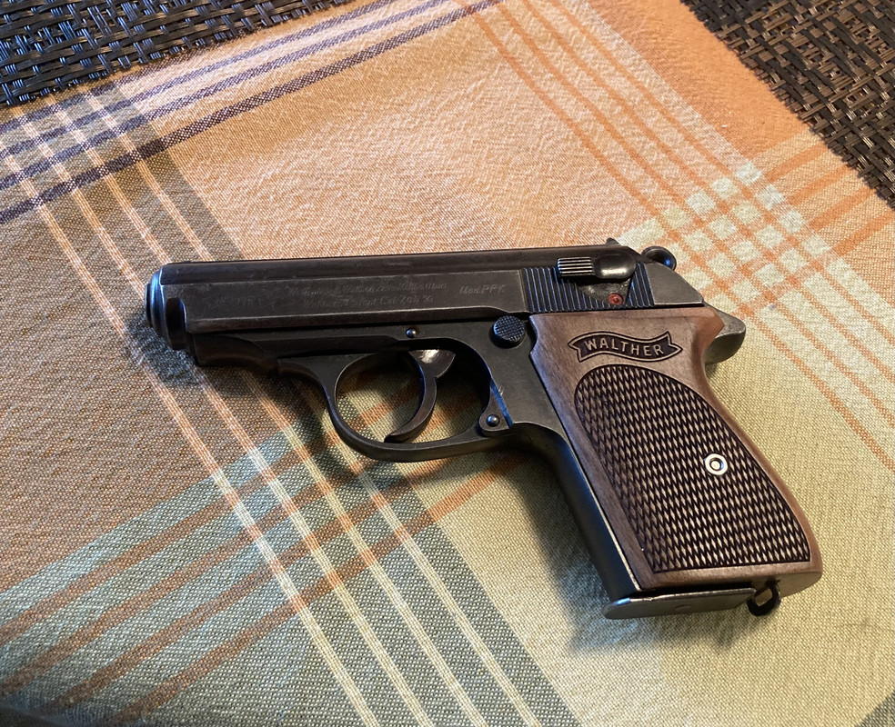 BF5859CC-6B4C-49F4-B87B-5EAECEE4864B