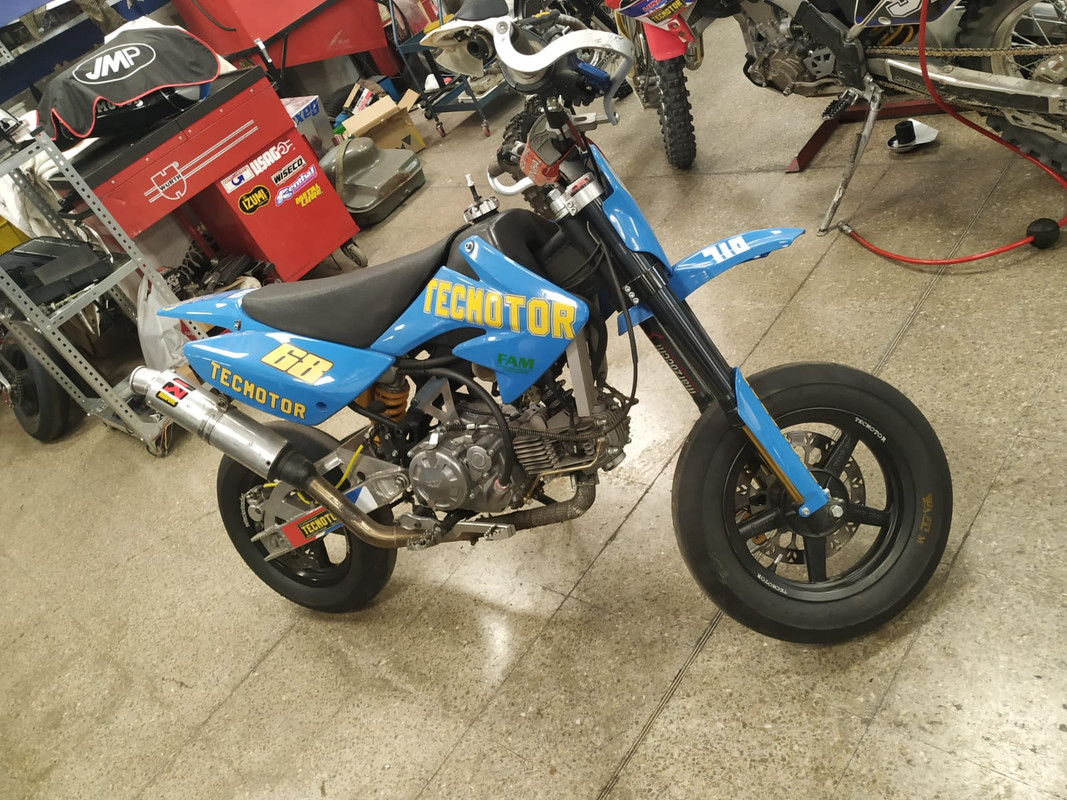 0FC3B835-8134-434B-A524-3AA033F4DDF6