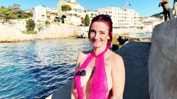 JacquieEtMichelTV – Paola – Definitely not cold at all!