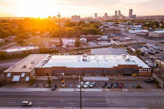 located-on-historic-route-1910054044