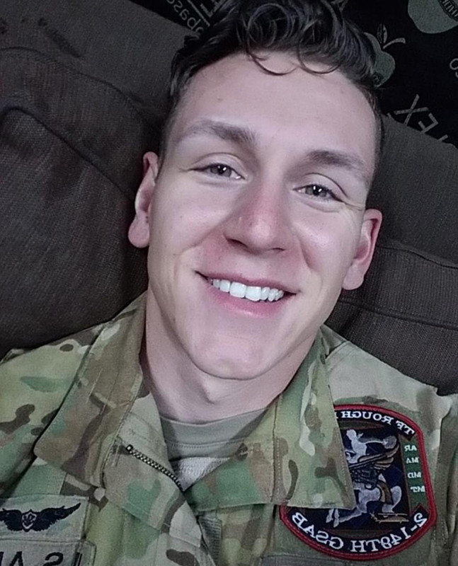 18048218-C697-4ECB-AC76-85EB9F5C83B5