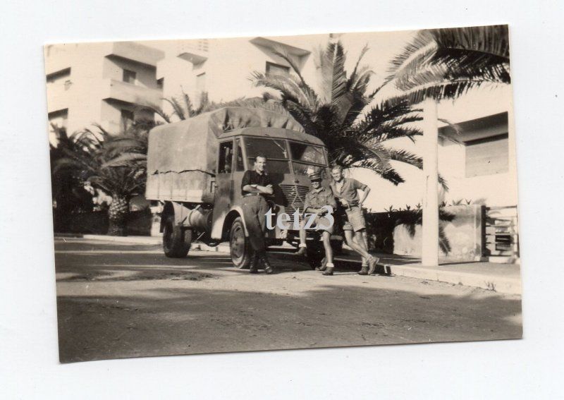 Italien Südfront Hafenstadt 1943 SDkfz Beute LKW