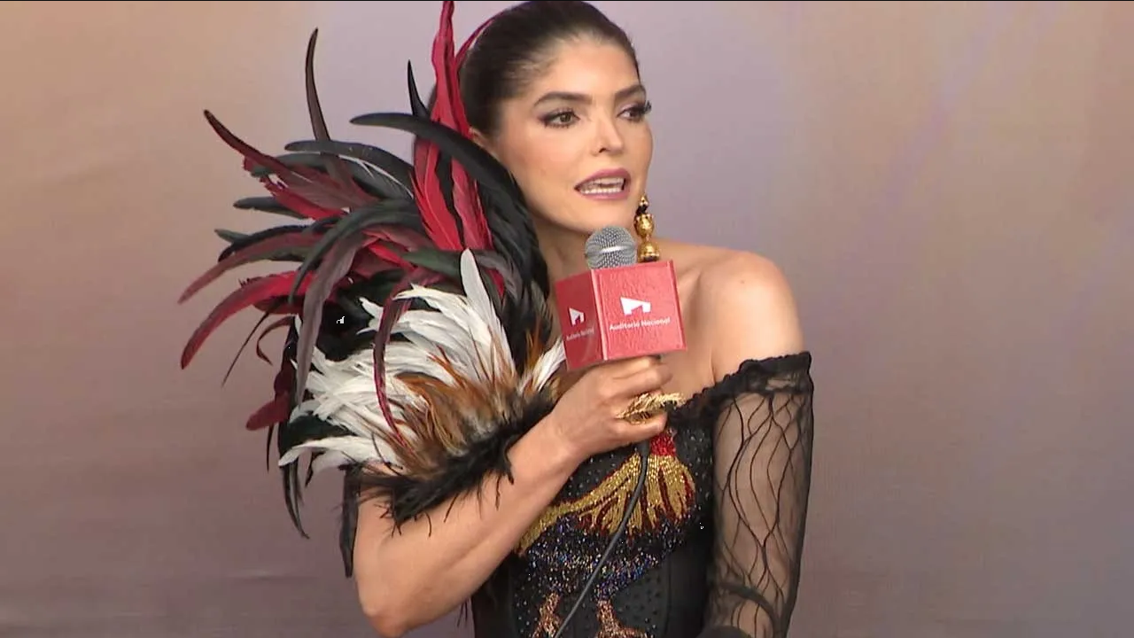 Ana Bárbara lanzará dueto con el fallecido Vicente Fernández