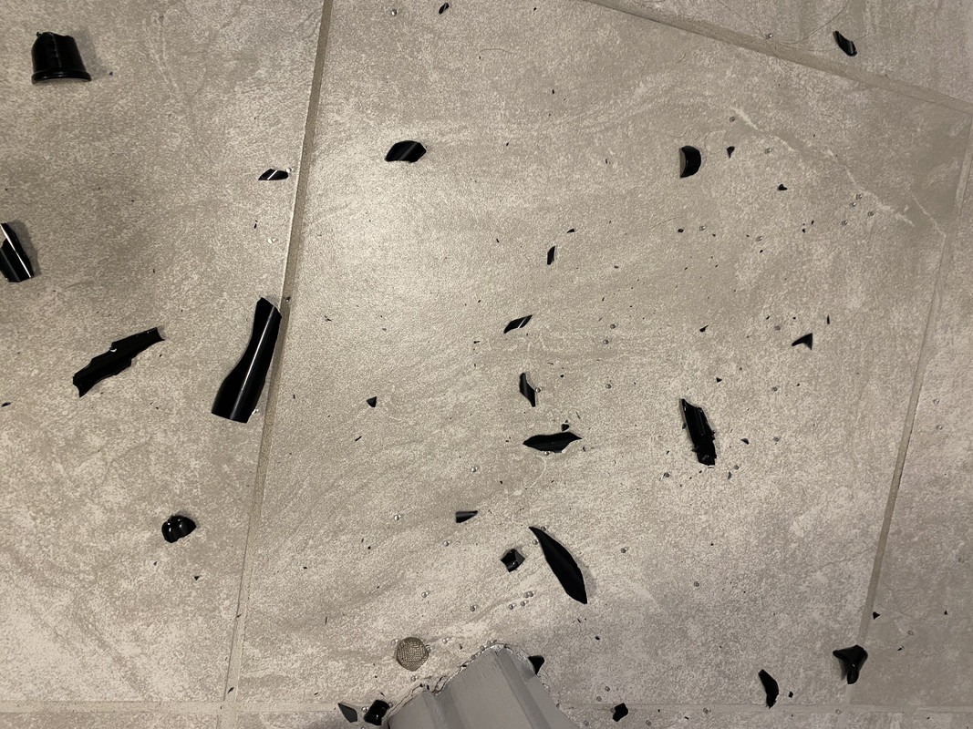 746B6C77-1810-492A-AF68-5ED71D5C1E05