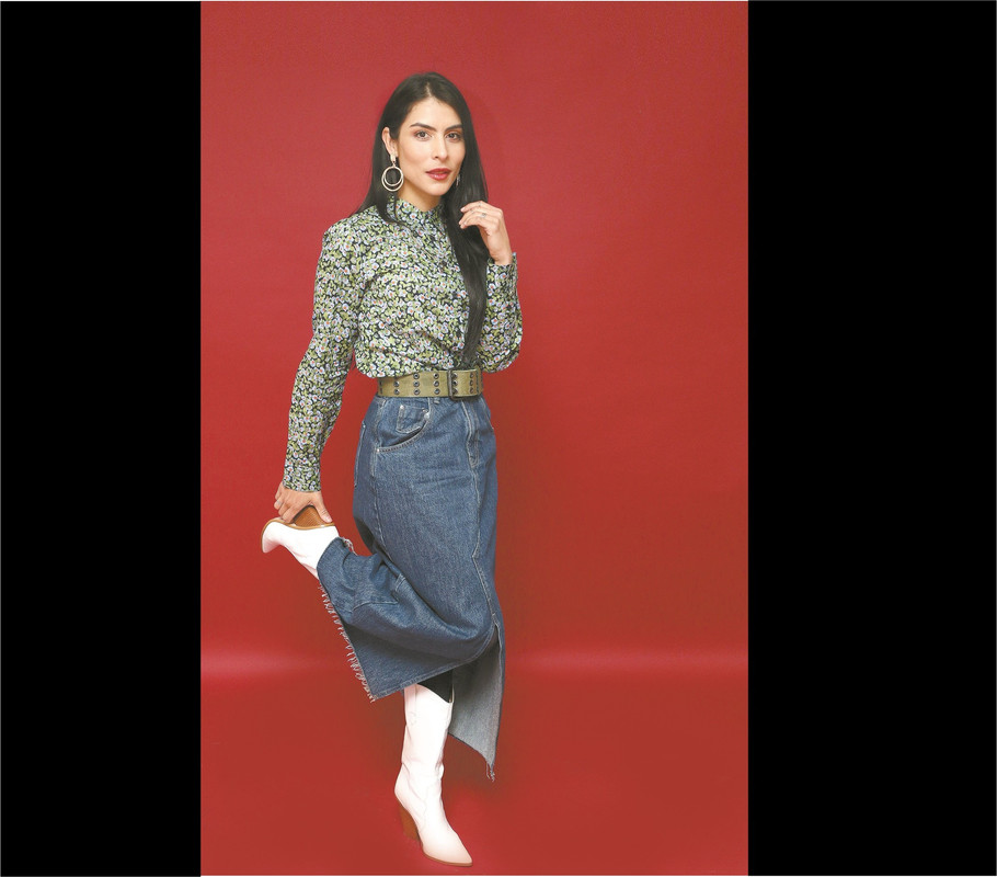 María León enamora al presumir cuerpazo de impacto desde el gym