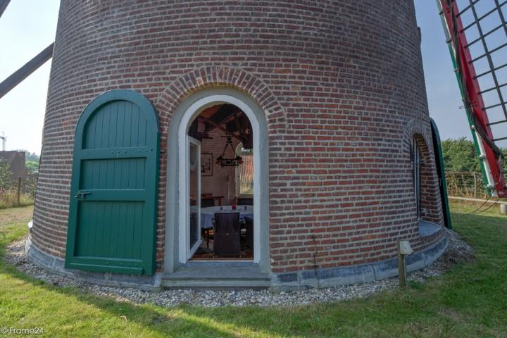 48363b56c8f4438aaedd6f33dac86a24