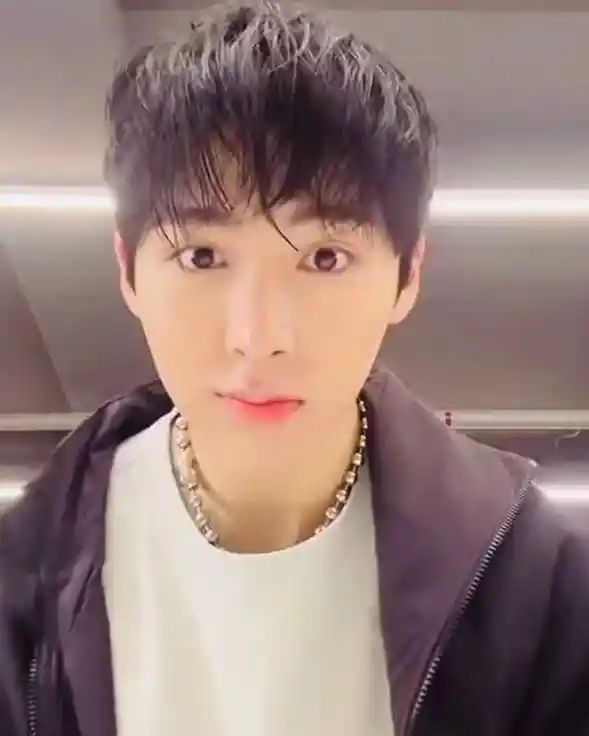 1aaef2ae98ca26cc2b4d249aafdca053_copy_589x736